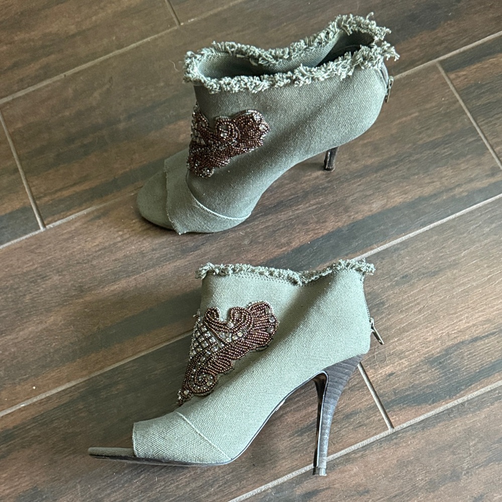 Betsey Johnson Green Embellished Heeled Boots